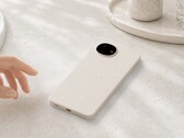 Telewizor Sharp Aquos Wish 6 charakteryzuje się nietypową konstrukcją z okrągłym modułem aparatu.