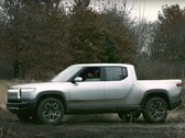Filmy przedstawiające Rivian R1T wykonującego Tank Turn ujawniają, dlaczego funkcja ta została usunięta. (Źródło obrazu: Rivian na YouTube)