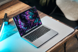 W recenzji: Apple MacBook Pro 14 2023 M2 Pro. Urządzenie do recenzji dostarczone przez Apple Niemcy.