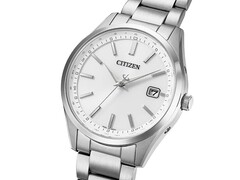 Widok pod kątem modelu Citizen CB0300-53A Eco-Drive z srebrną tarczą, kopertą ze stali nierdzewnej oraz bransoletą z trzech ogniw.