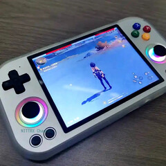 Anbernic RG477M ma mieć 14 mm grubości i ważyć 355 g. (Źródło obrazu: via Nittrx)