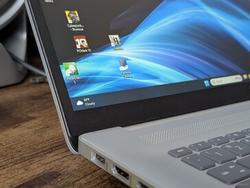 Brak opcji szkła od krawędzi do krawędzi lub ekranu dotykowego