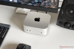 Mac mini. Dostawy komputerów Apple spadły mniej niż na całym rynku.