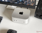 Mac mini. Dostawy komputerów Apple spadły mniej niż na całym rynku.