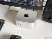 Mac mini. Dostawy komputerów Apple spadły mniej niż na całym rynku.