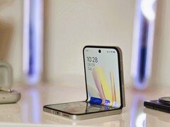 Xiaomi Mix Flip 2 w recenzji (źródło obrazu: Marcus Herbrich)