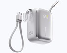 Wersja o pojemności 20 000 mAh posiada dwa wbudowane kable USB-C, podobnie jak model o pojemności 10 000 mAh.