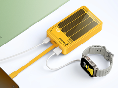 Nowy Power Bank Realme o mocy 45 W (na zdjęciu) został wprowadzony na rynek chiński. (Źródło zdjęcia: Realme)