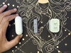 Etui Ugreen Nexode Air 45 W o smukłej konstrukcji, porównywalnej z etui do AirPods Pro, oraz ładowarka Apple, 18 W