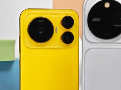 Honor Magic9 (na zdjęciu) ma główny aparat 200 MP i teleobiektyw 200 MP w kompaktowej obudowie.