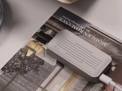 Ten bardzo kompaktowy NAS oferuje łączność Wi-Fi i pojemność do 2 TB (źródło zdjęcia: Milenas)