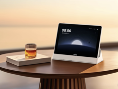 Wyświetlacz eufy Smart Display E10 (na zdjęciu) można kupić w sklepie Coolblue. (Źródło zdjęcia: eufy via Coolblue)