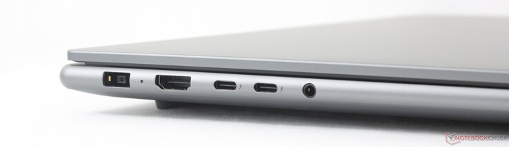 Po lewej: zasilacz sieciowy, HDMI 2.1, 2x USB-C 4.0 Thunderbolt 4 z DisplayPort 2.1 + Power Delivery (100 W), zestaw słuchawkowy 3,5 mm