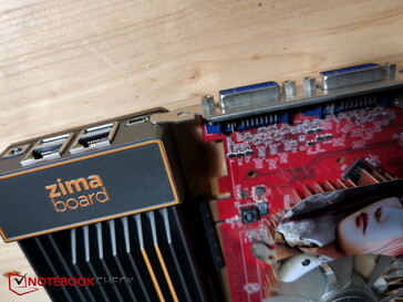Ramki gniazd kart PCIe mogą przeszkadzać