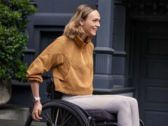 Wcześniejsze aktualizacje dla Venu 3 i Venu 3S mogły powodować aktywację trybu wózka inwalidzkiego podczas pływania. (Źródło zdjęcia: Garmin)