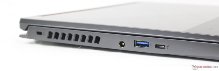 Po lewej: blokada Kensington, zasilacz AC, USB-A 3.2 Gen. 2, USB-C z Thunderbolt 4 + DisplayPort 1.4