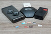 Pole testowe: Dwie karty MicroSD Express przeciwko trzem kartom UHS. Sony Tough został pominięty, ponieważ był używany do fotografowania. Na zewnątrz: Dwa stosunkowo nowe formaty kart pamięci, które nie były w stanie się wykazać. (Źródło zdjęcia: Andreas Sebayang/N