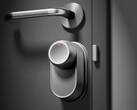 Srebrny SwitchBot Lock Ultra (na zdjęciu) jest już dostępny w przedsprzedaży. (Źródło zdjęcia: SwitchBot)