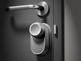 Srebrny SwitchBot Lock Ultra (na zdjęciu) jest już dostępny w przedsprzedaży. (Źródło zdjęcia: SwitchBot)