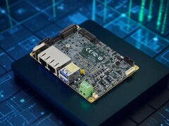 Komputer jednopłytkowy Aaeon PICO-ARU4 wyposażony jest w 12-rdzeniowe procesory Intel Core Ultra 200. (Źródło zdjęcia: Aaeon, edytowane)