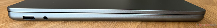 Po lewej: USB-A 3.2 Gen 1 (5 GBit/s), audio 3,5 mm