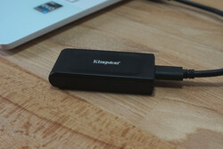 Kingston XS1000 został dostarczony przez firmę Kingston Europe