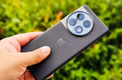OnePlus 12 w kolorze czarnym