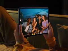 Oppo Pad 5 otacza 12,1-calowy wyświetlacz stosunkowo wąskimi ramkami.