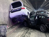 Ten pileup został rzekomo spowodowany przez hamowanie Tesli FSD (obraz: CHP)