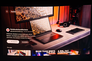 Zewnętrzny ekran projekcyjny (zmierzch) (Źródło obrazu: Daniel Schmidt)