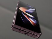 Szew na wyświetlaczu był wyraźnie zauważalny w Samsungu Galaxy Z Fold4. (Źródło obrazu: Samsung/Notebookcheck - przyp. red.)