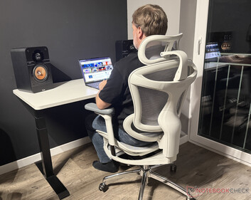 Ogólnie rzecz biorąc, Sihoo Doro C300 pozwala wygodnie siedzieć podczas pracy