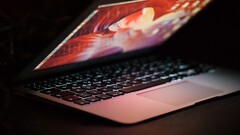 Microsoft przesuwa niezarządzane maszyny z systemem Windows 11 24H2 na 25H2 w miarę zbliżania się terminu zakończenia wsparcia w październiku 2026 roku.