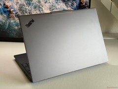 Lenovo ThinkPad T16 5. generacji z procesorem AMD
