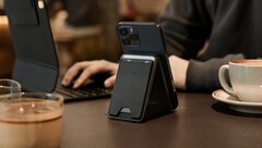 Nowy portfel HaloLock Power Bank. (Źródło: ESR)