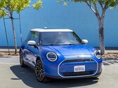 wygląd zewnętrzny Mini Cooper Electric 2024 (źródło: CAR Magazine)