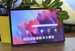 Recenzja Lenovo Tab P12 Paper (matowy wyświetlacz). Urządzenie testowe dostarczone przez Lenovo Niemcy.