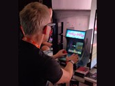John Carmack gra w wersję gry „Doom” na konsolę Evercade