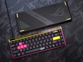 Nowy Asus ROG Falchion Ace HFX ZywOo Edition charakteryzuje się odświeżonym designem z żółtymi i różowymi akcentami. (Źródło obrazu: Asus)