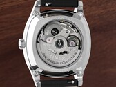 Widok zegarka Timex Marlin Chatham Automatic od tyłu, ukazujący jego automatyczny mechanizm Miyota przez przeszklony dekiel