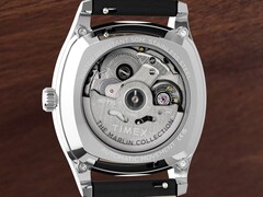 Widok zegarka Timex Marlin Chatham Automatic od tyłu, ukazujący jego automatyczny mechanizm Miyota przez przeszklony dekiel