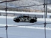 Tesla obecnie testuje i dostraja zimowe osiągi Cybertrucka przed przewidywaną sierpniową datą premiery. (Źródło zdjęcia: @CybertruckNZ na Twitterze)