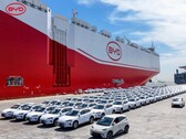 Samochodowiec BYD Shenzhen wypływa w dziewiczy rejs do Brazylii z 7000 samochodów elektrycznych (źródło zdjęcia: PDChina on X)