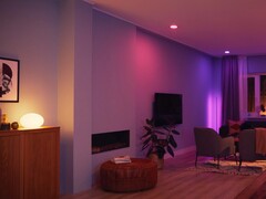 Światła Philips Hue (na zdjęciu) otrzymują oprogramowanie w wersji 1.122.8/20250213. (Źródło zdjęcia: Philips Hue)
