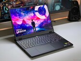 Recenzja laptopa do gier Lenovo Legion 5 15IRX10 - genialny OLED i RTX 5070 za 1499 euro (ok. 1742 USD)