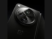 OnePlus Open w kolorze czarnym. (Źródło: OnePlus)