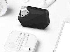 Runk2.0 to kompaktowy power bank z kilkoma zaawansowanymi funkcjami (źródło zdjęcia: Runker)