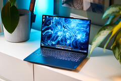 Lenovo Yoga Pro 9i: Nowe laptopy prosumenckie klasy premium z ekranami miniLED i GeForce RTX 4070