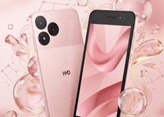 Dzięki szerokim ramkom ekranu model HMD Asha 305 Pro wygląda jak smartfon w stylu retro.
