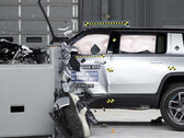 SUV Rivian R1S uzyskał wysokie wyniki w testach zderzeniowych IIHS. (Źródło obrazu: IIHS)